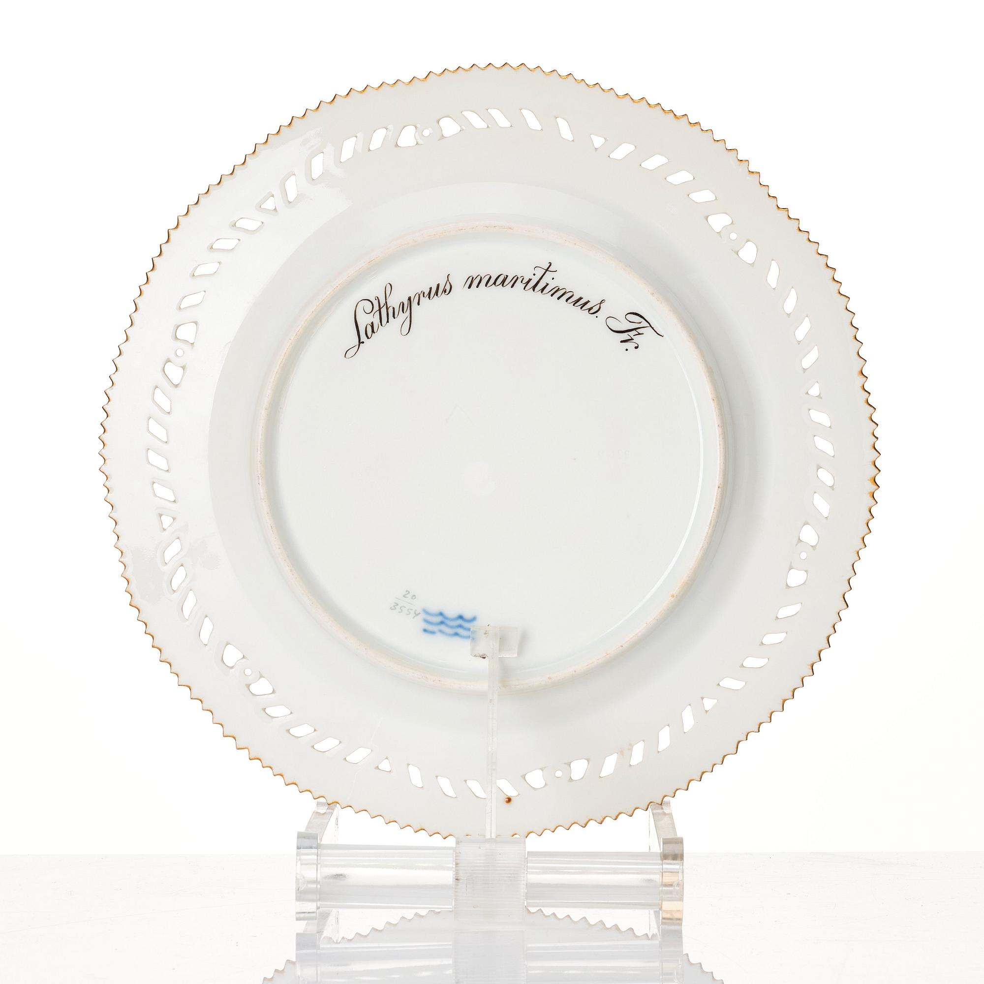 A set of 12 Royal Copenhagen 'Flora Danica' dessert dishes, Denmark, 20th Century.