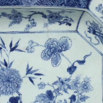 UNDERFAT, porslin, Kina, 1700/1800-tal.