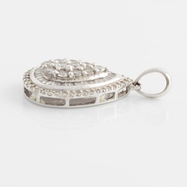 Hänge, droppformad, vitguld med baguette- och briljantslipade diamanter.