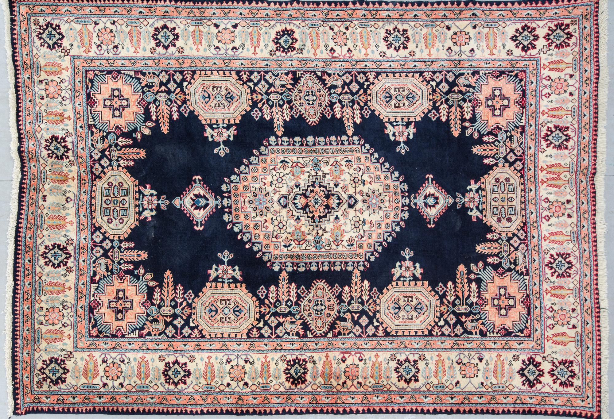 MATTA, old, Kaukasien, ca 215 x 156 cm.