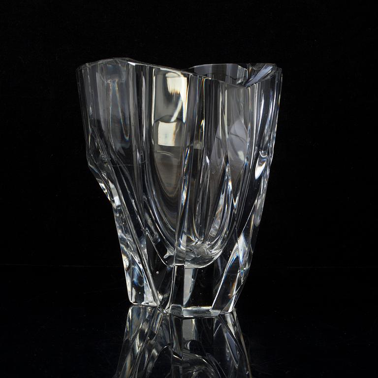 A glass bowl by Tapio Wirkkala for Iitala, 1958.