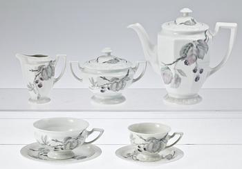 TE- KAFFE- OCH MATSERVIS, 88 delar, porslin, "Maria Björnbär" Rosenthal.