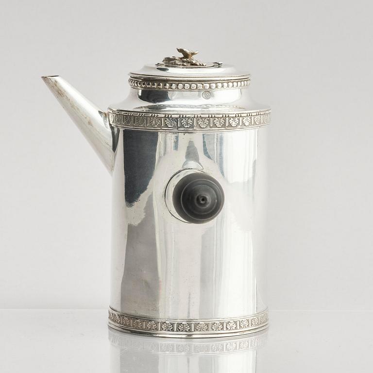A Swedish 18th century silver chocolate-pot, mark of Pehr Zethelius, Stockholm 1780.