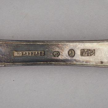 MATGAFFLAR, 10 st samt MATSKEDAR, 6 st, silver, J H Leffler, Falun 1818. Gammalsvensk modell. Ca 990 g.