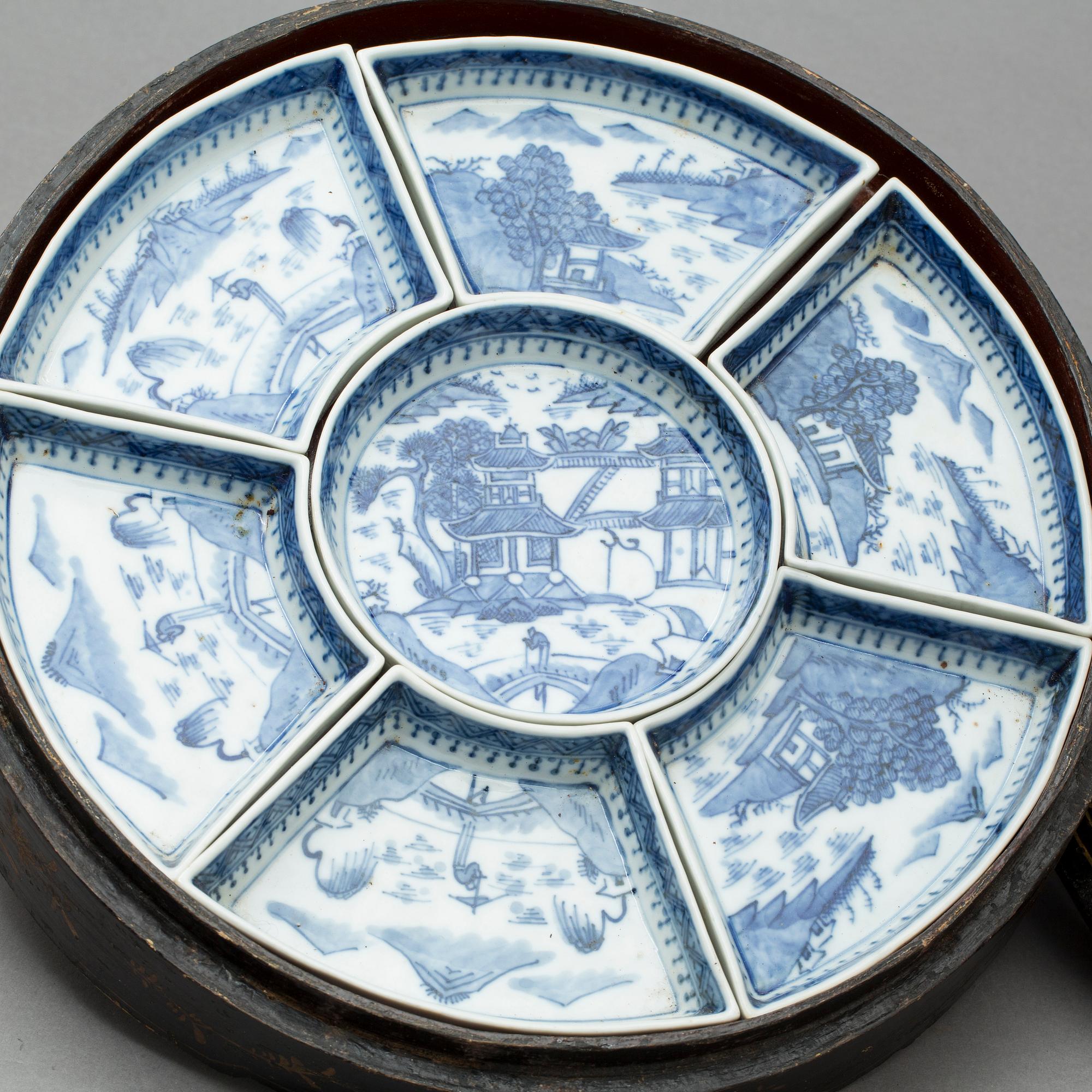 CABARET, porslin, 7 delar, Kina, omkring 1900.