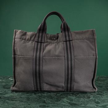 A bag "Fourre Tout", by HERMÈS.