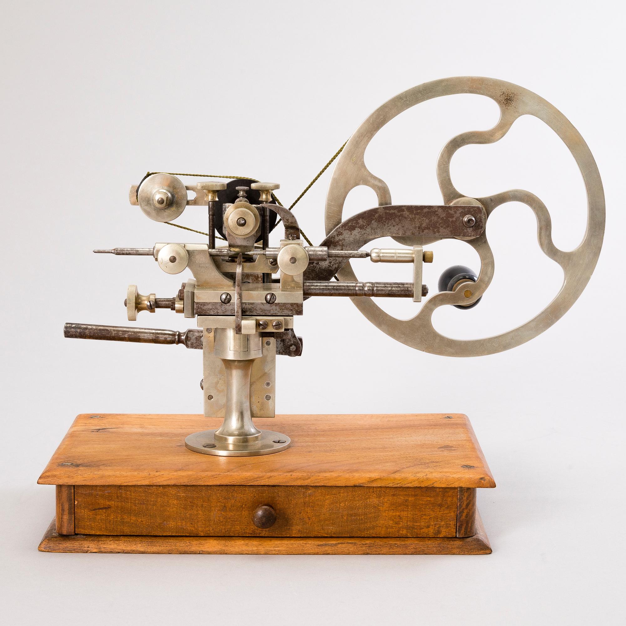 Outil D'horloger 19ème Siècle Pour Arrondir Les Roues D'engrenage - Bon état, Occasion, Marque Antique