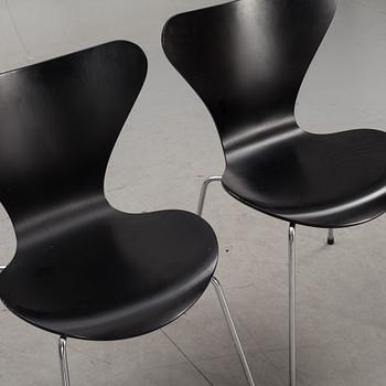 STOLAR, ett par, "Sjuan", Arne Jacobsen, Fritz Hansen.