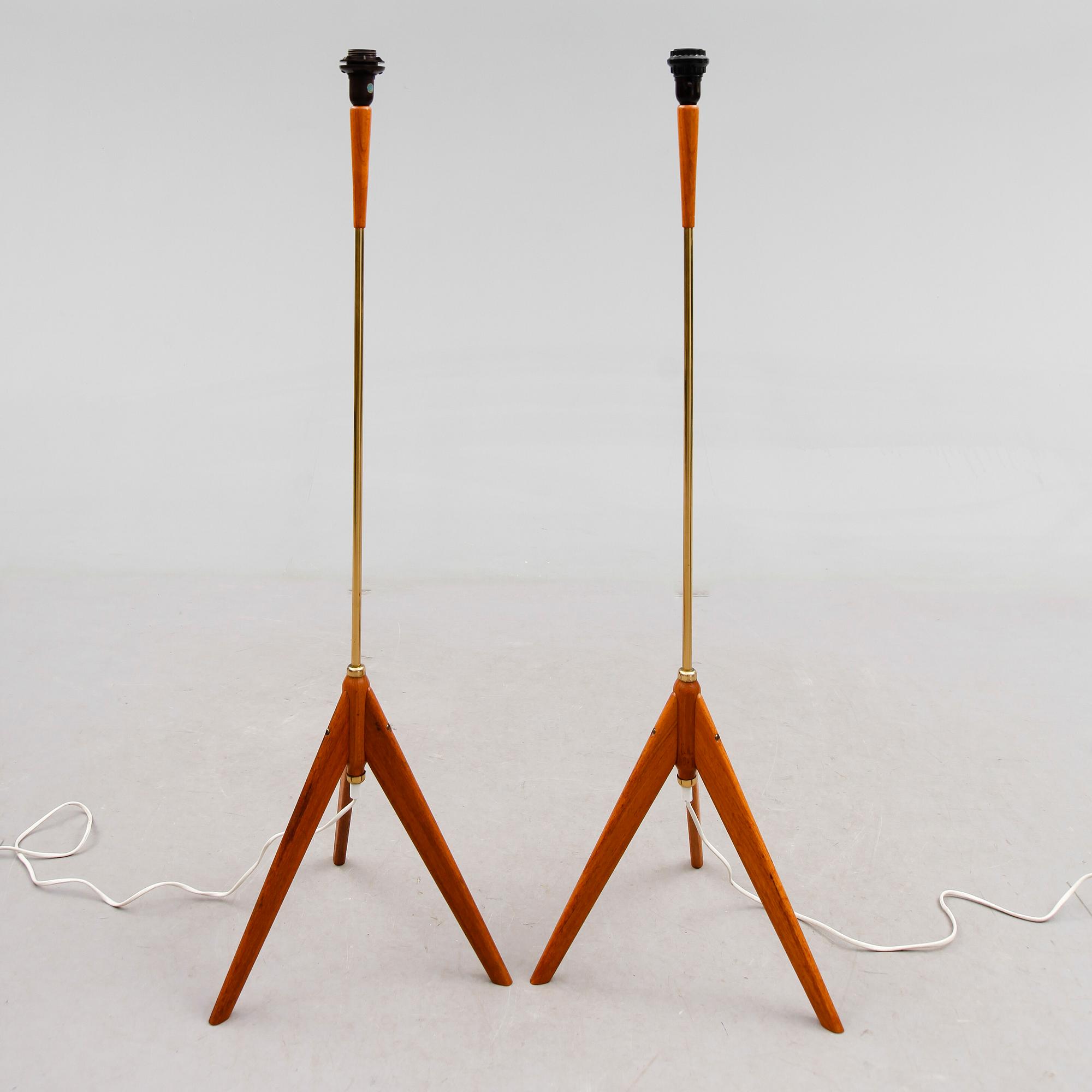 GOLVLAMPOR, 1 par, 1900-talets andra hälft.