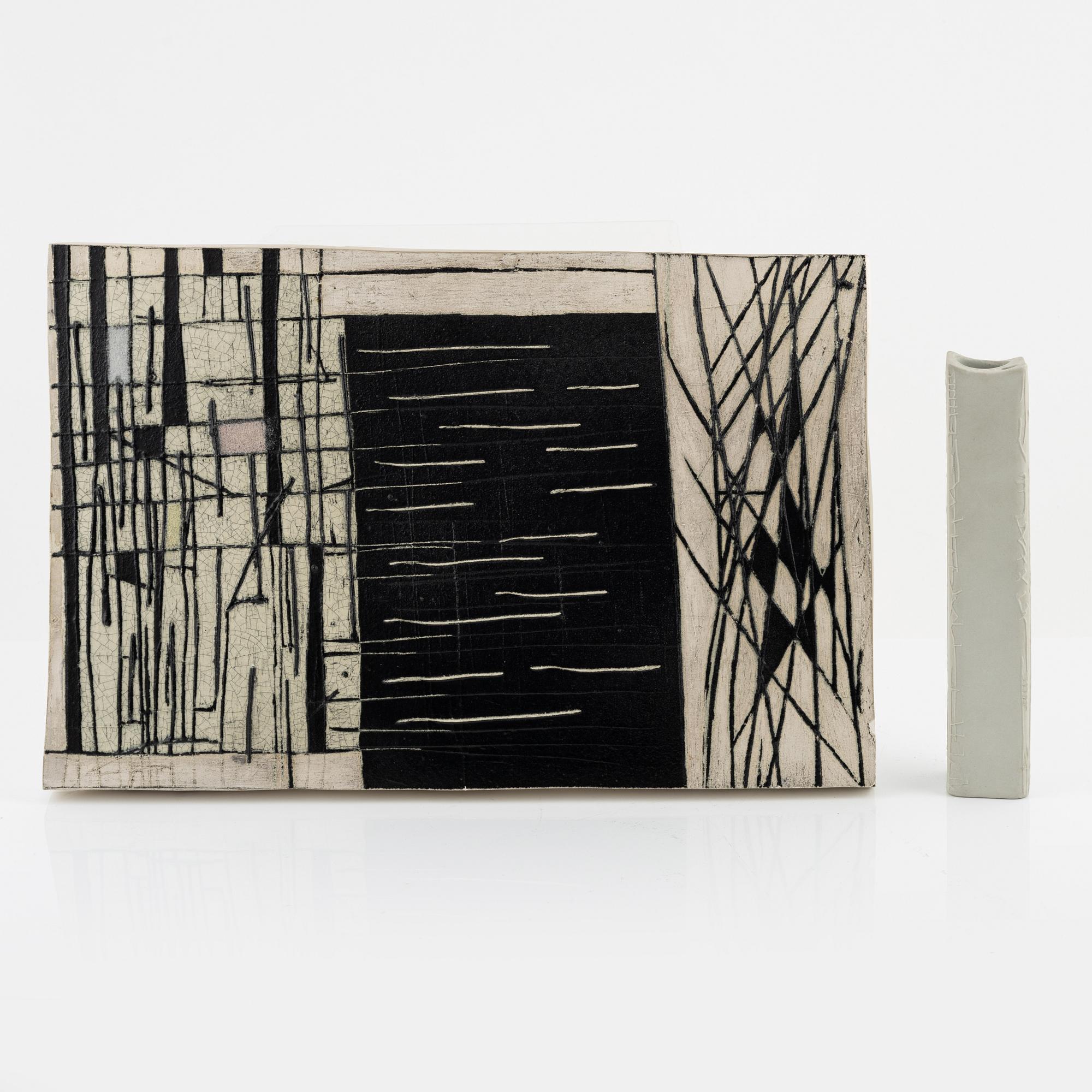 Karl Heinz Schultz-Köln, vas, samt relief, stengods, Arabia, Finland.