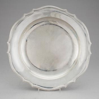 FAT, silver, bär svenska importstämplar Stockholm 1916. Vikt ca 711 gram.