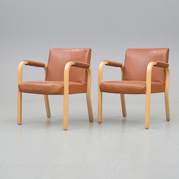 ALVAR AALTO, karmstolar, ett par. Artek. Nr 46.