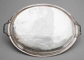 BRICKA, silver, Persien. Vikt ca 2275 g.