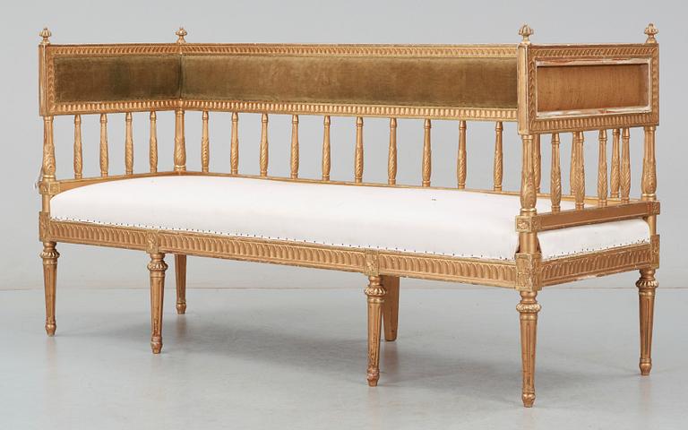 SOFFA, sengustaviansk stil med äldre delar, 1800-tal.