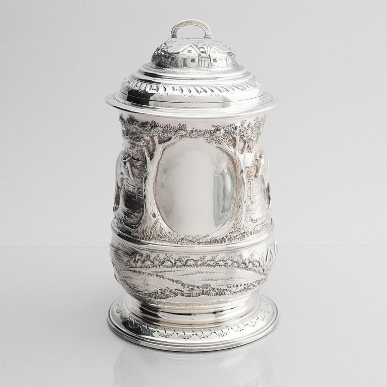 Humphrey Payne, dryckeskanna, silver, London 1748.