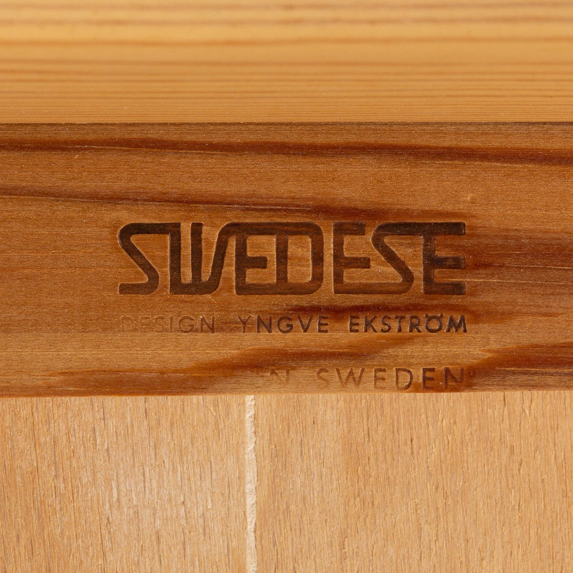 Yngve Ekström, fåtöljer, ett par, "Furubo", Swedese.