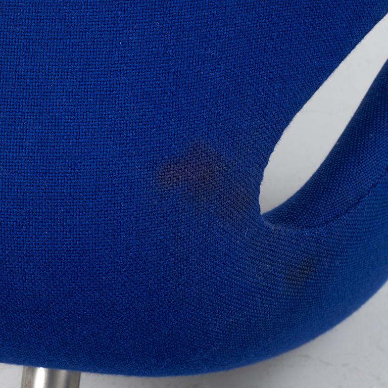 Arne Jacobsen, fåtölj, "Svanen", Fritz Hansen, Danmark.