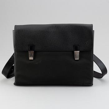Louis Vuitton, väska, "Taiga Saratov GM".