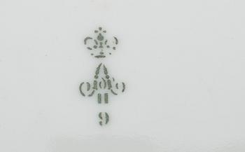 TALLRIKAR, 4 st, porslin, Alexander II period (1855-1881). Kejserliga Porslinsmanufakturen i S:t Petersburg.