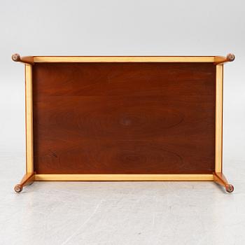 Josef Frank, A coffee table model B2073, Svenskt Tenn, post 1985.