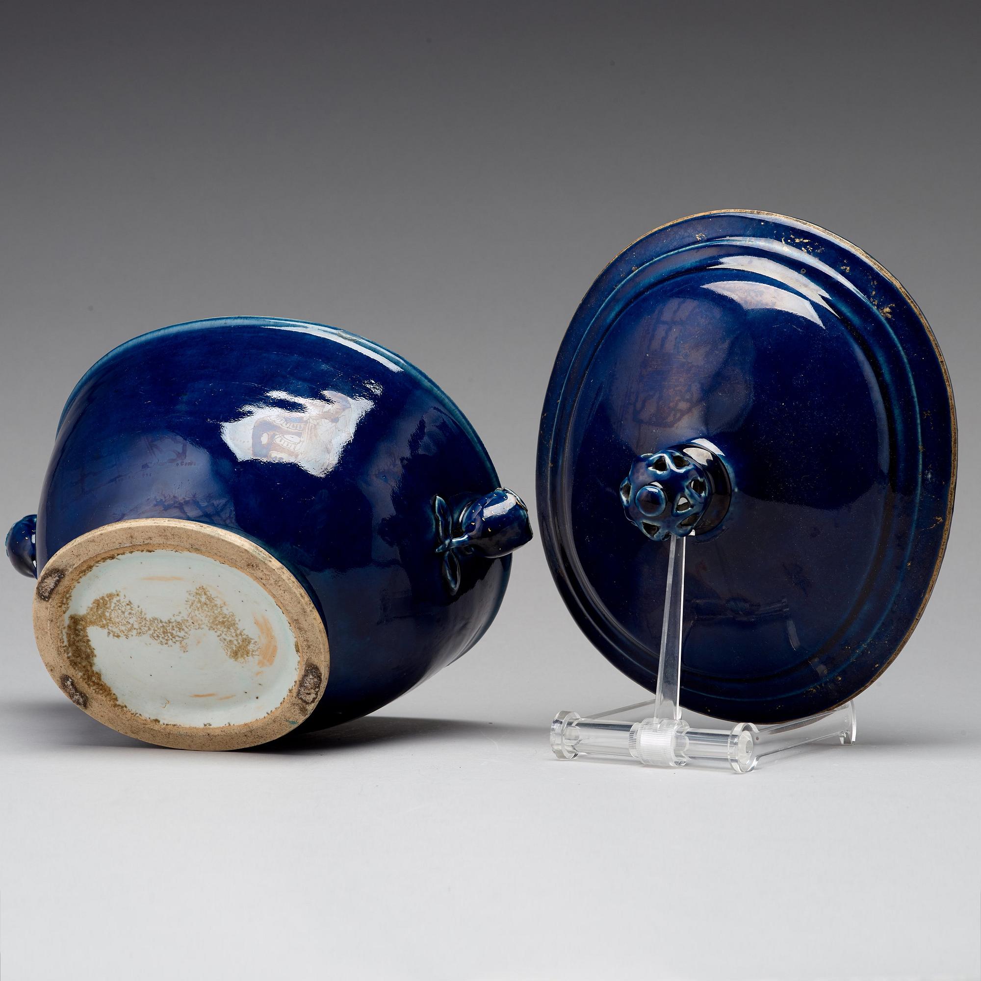 TERRIN med LOCK, porslin. Qingdynastin, Qianlong (1736-95).