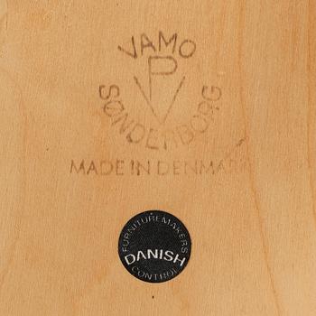 Four chairs, designed by Torbjørn Afdahl, made by Vamo Møbelfabrik, Sønderborg, Denmark, in the mid 20th century.