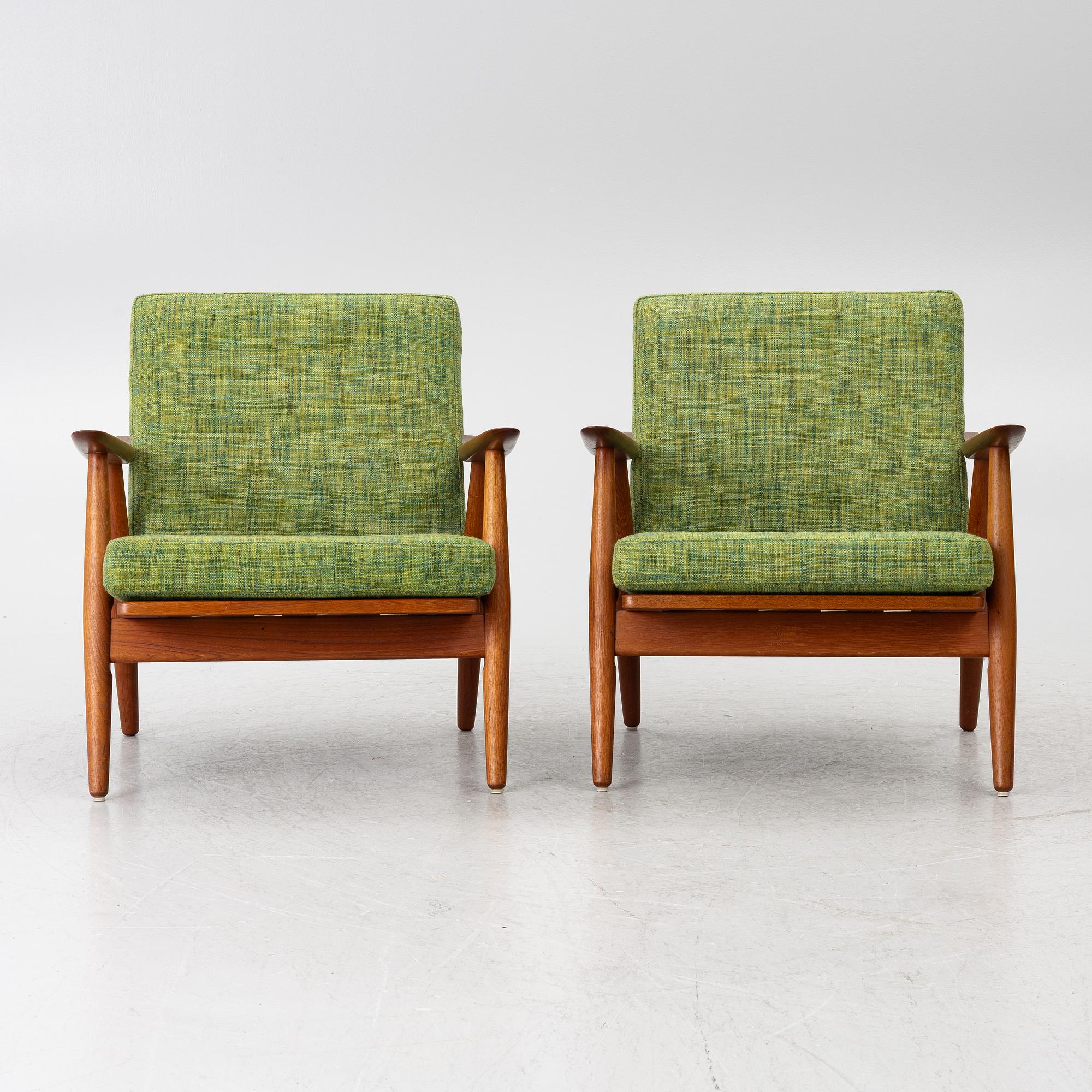 Hans J. Wegner, Armchairs, a pair, “GE 240”/“Cigarren”, Denmark, 1960s.