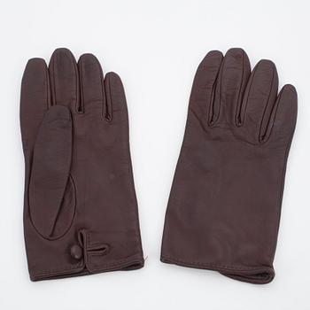 RALPH LAUREN, a pair of brown leather gloves.