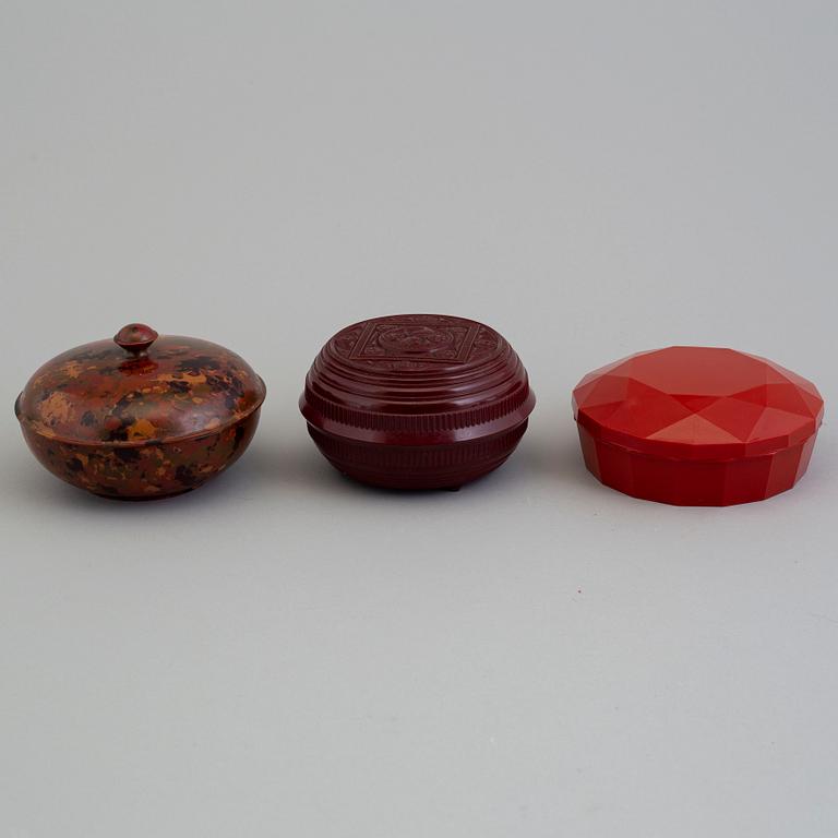 a set of 10 plastic boxes from England and Germany, 1930's.