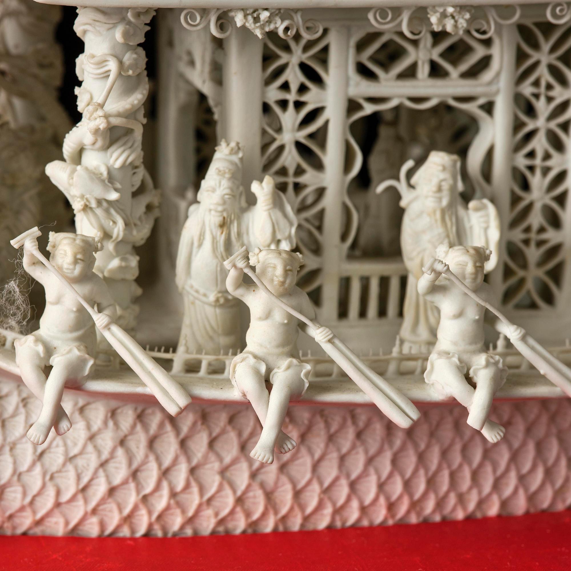 A white biscuit Dragon Boat, Qing dynasty, 19th Century.