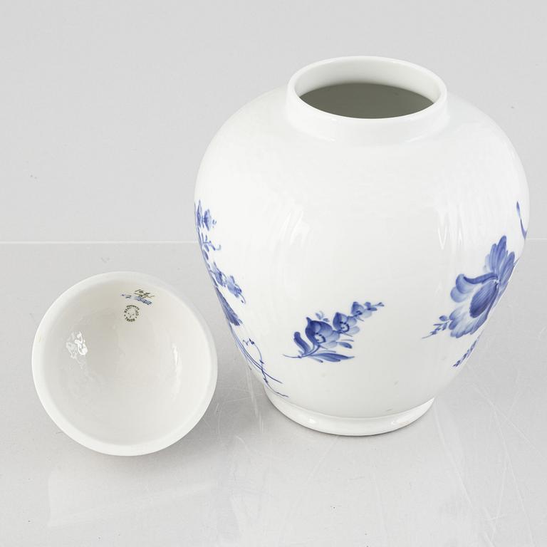 Royal Copenhagen, a lidded porcelain vase, Denmark, 1948.