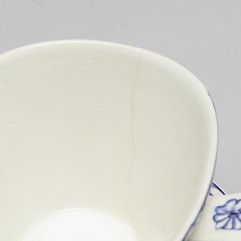 WILHELM KÅGE, a part dinner 'Holland' creamware service, for Rörstrand (30 pieces).