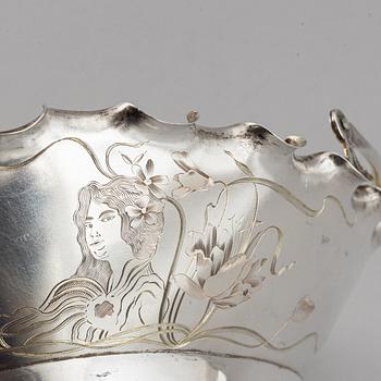 A Russian early 20th century parcel-gilt silver basket, unidentified makers mark, Moscow 1899-1908.