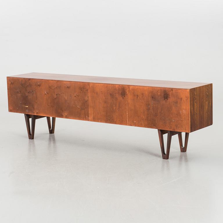 IB KOFOD LARSEN, sideboard  Seffle möbelfabrik 1960-tal Citesintyg.