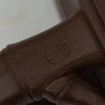 Två tekannor, yixing, Kina, tidigt 1980-tal.