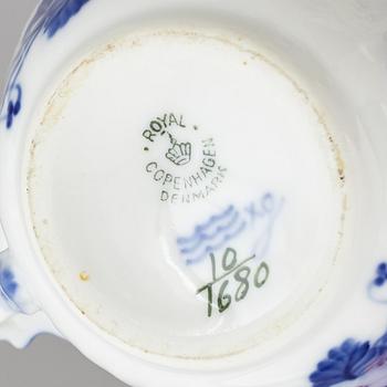 A Royal Copenhagen 'Blå blomst' porcelain coffee service, Denmark. (33 pieces).