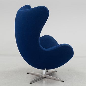 A "Ägget" easy chair by Arne Jacobsen, Fritz Hanse, 1990s.