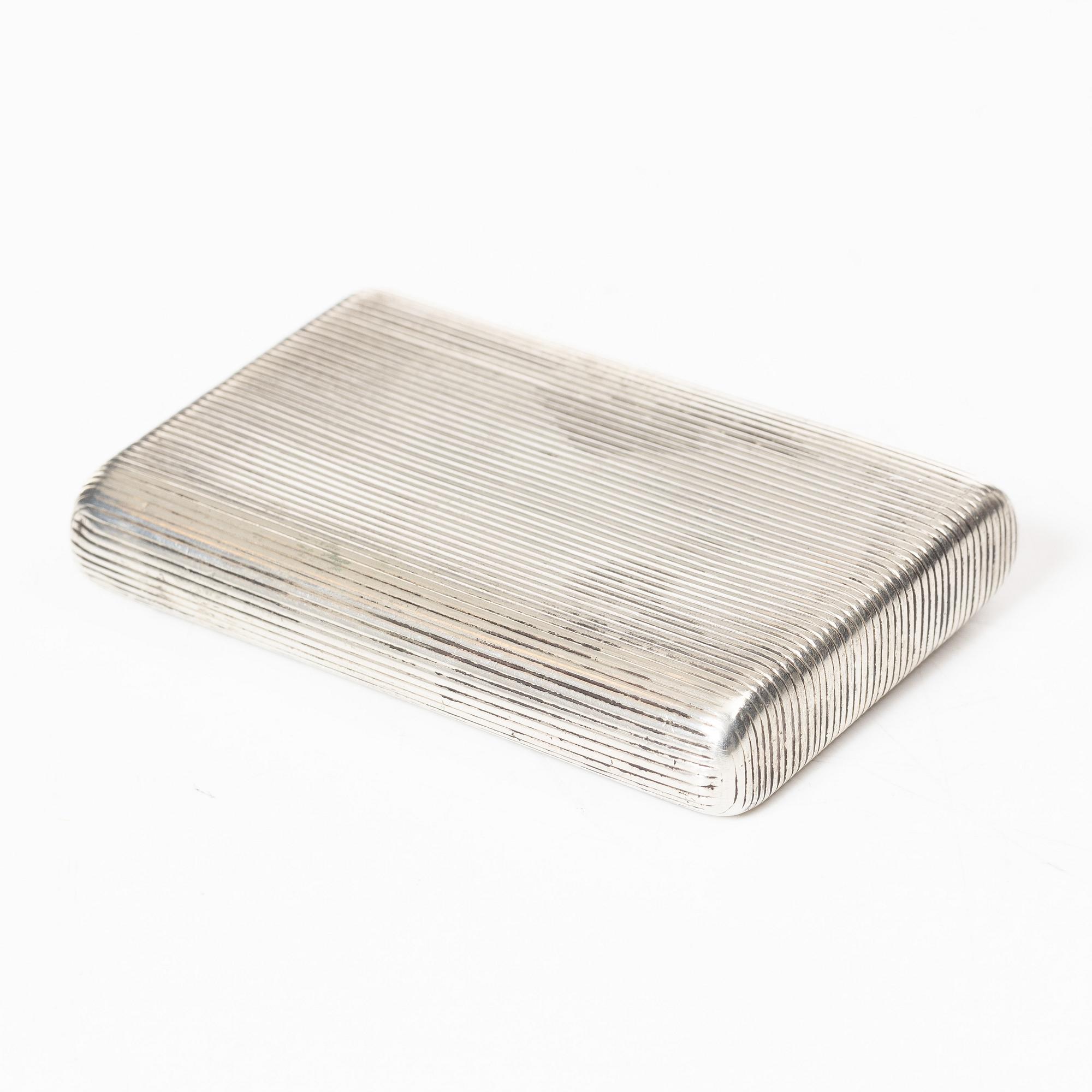 A Russian silver cigarette case, silver, St Petersburg, 1908-1926.