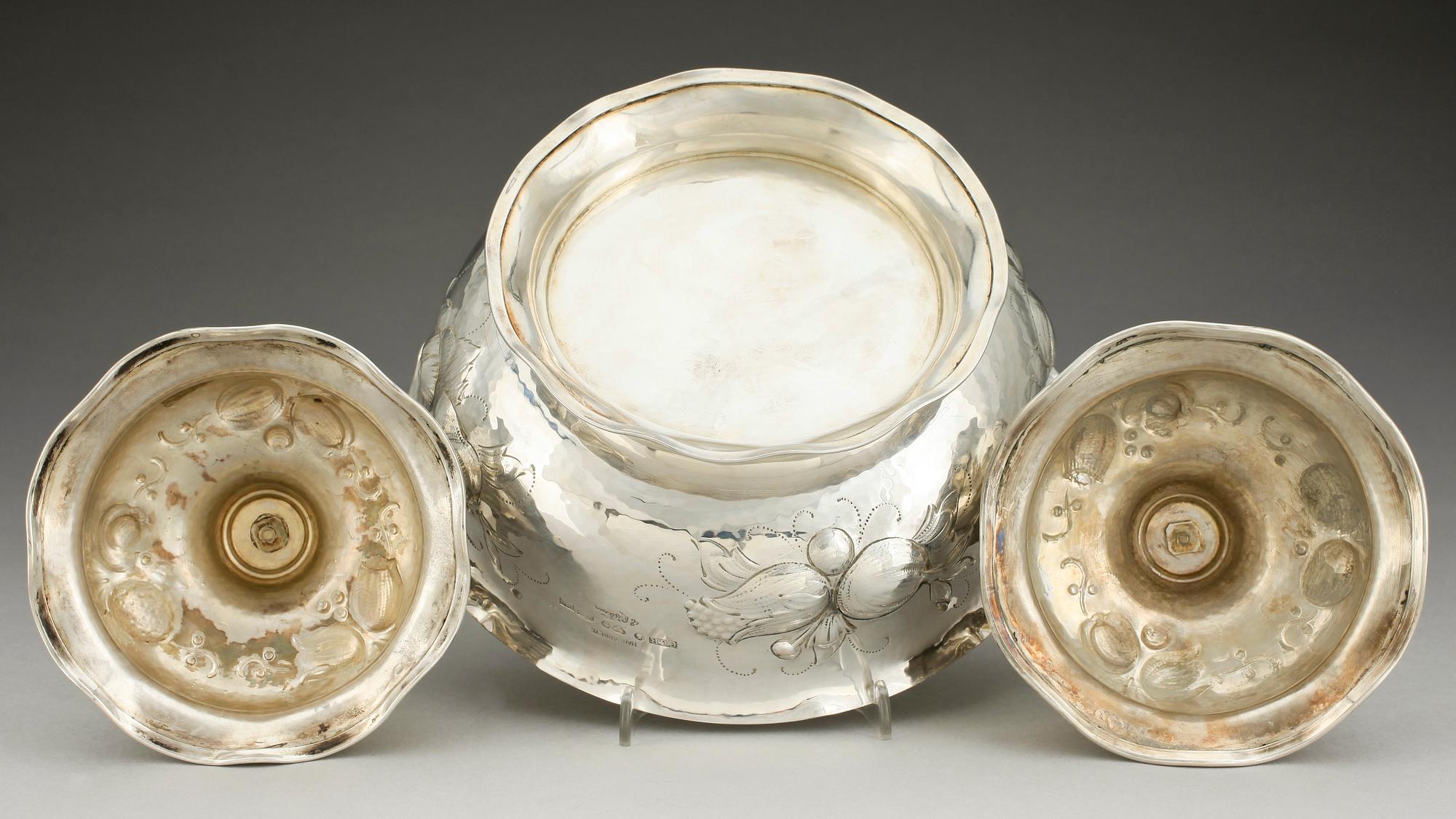 SKÅL samt ett par LJUSSTAKAR, silver, Erik Råström, CGR, 1976. tot vikt ca 1271g.