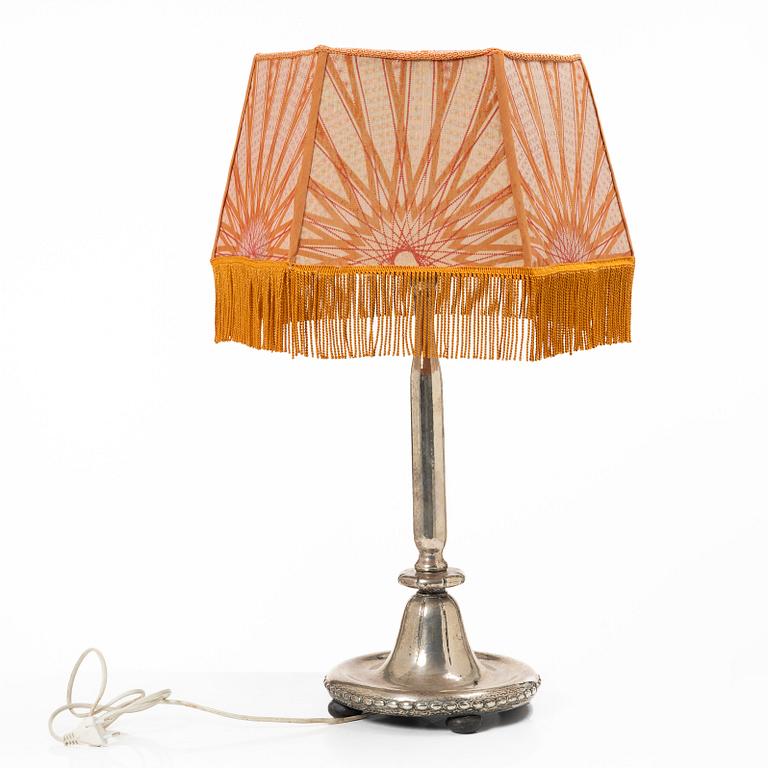 C.G. Hallberg, bordslampa, silver, Stockholm, 1921.