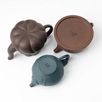 A group of three Chinese yixing 'gongfu' teapots, 1980s.