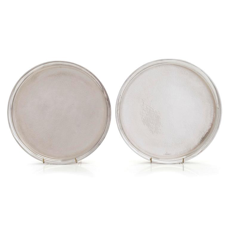 Tapio Wirkkala, A pair of silver dishes model TW 276, Kultakeskus Hämeenlinna, 1974 and 1981.