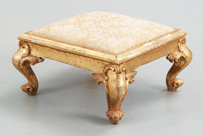 A Regency style chaise longue, 19th Century.