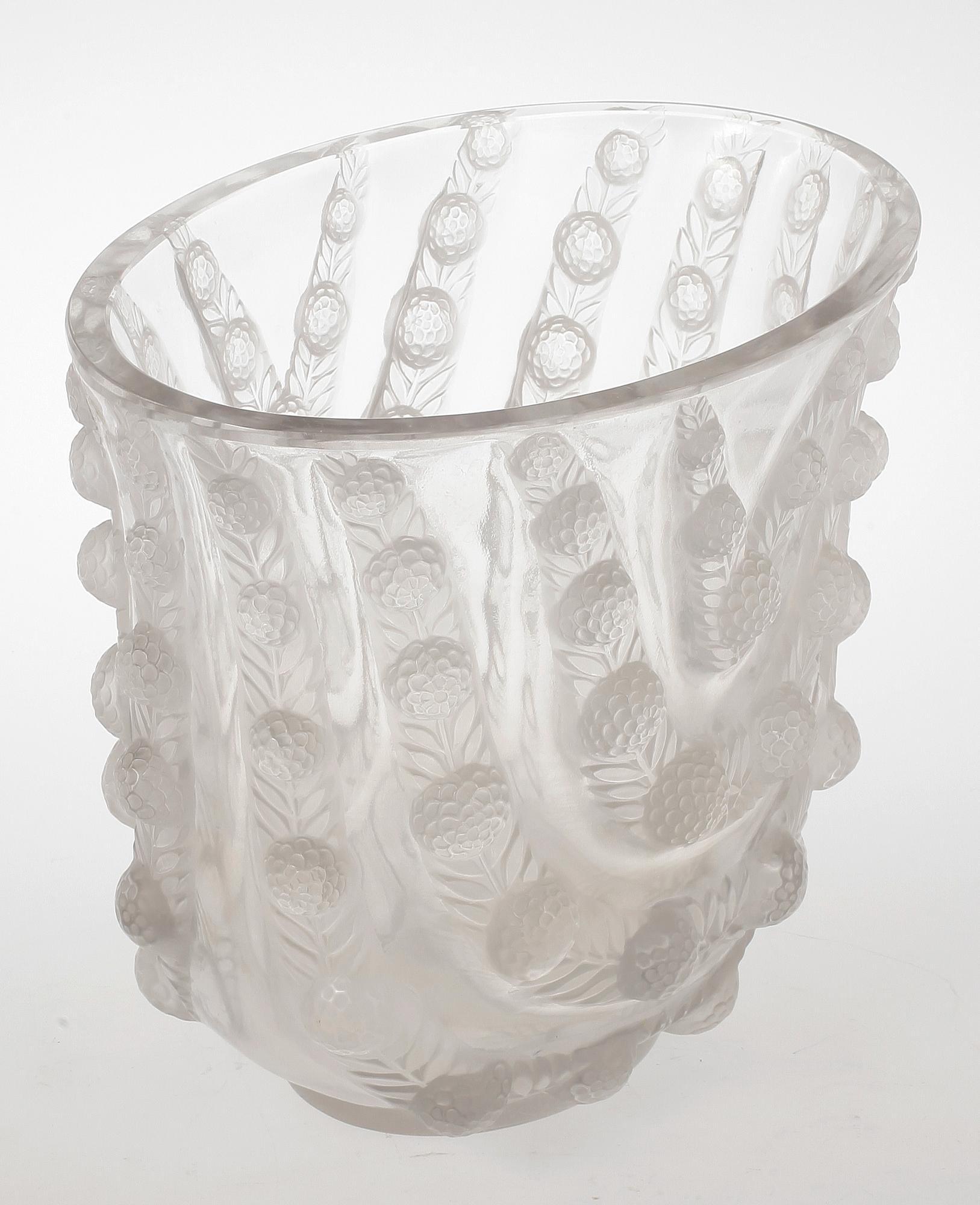 VAS, glas, Lalique France, signerad.