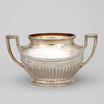 KAFFESERVIS, 3 delar. Silver. K Anderson, Stockholm 1908-09. Tot ca 1200 gram.