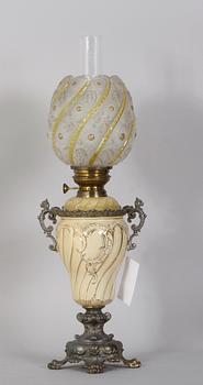 BORDSFOTOGENLAMPA. Flintgods. Nyrokoko, sent 1800-tal.