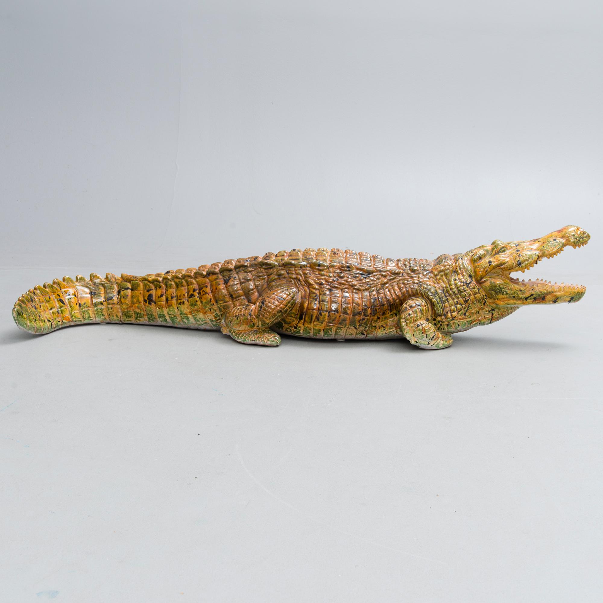 a ceramic crocodile sculpture from the second half of the 20th century.