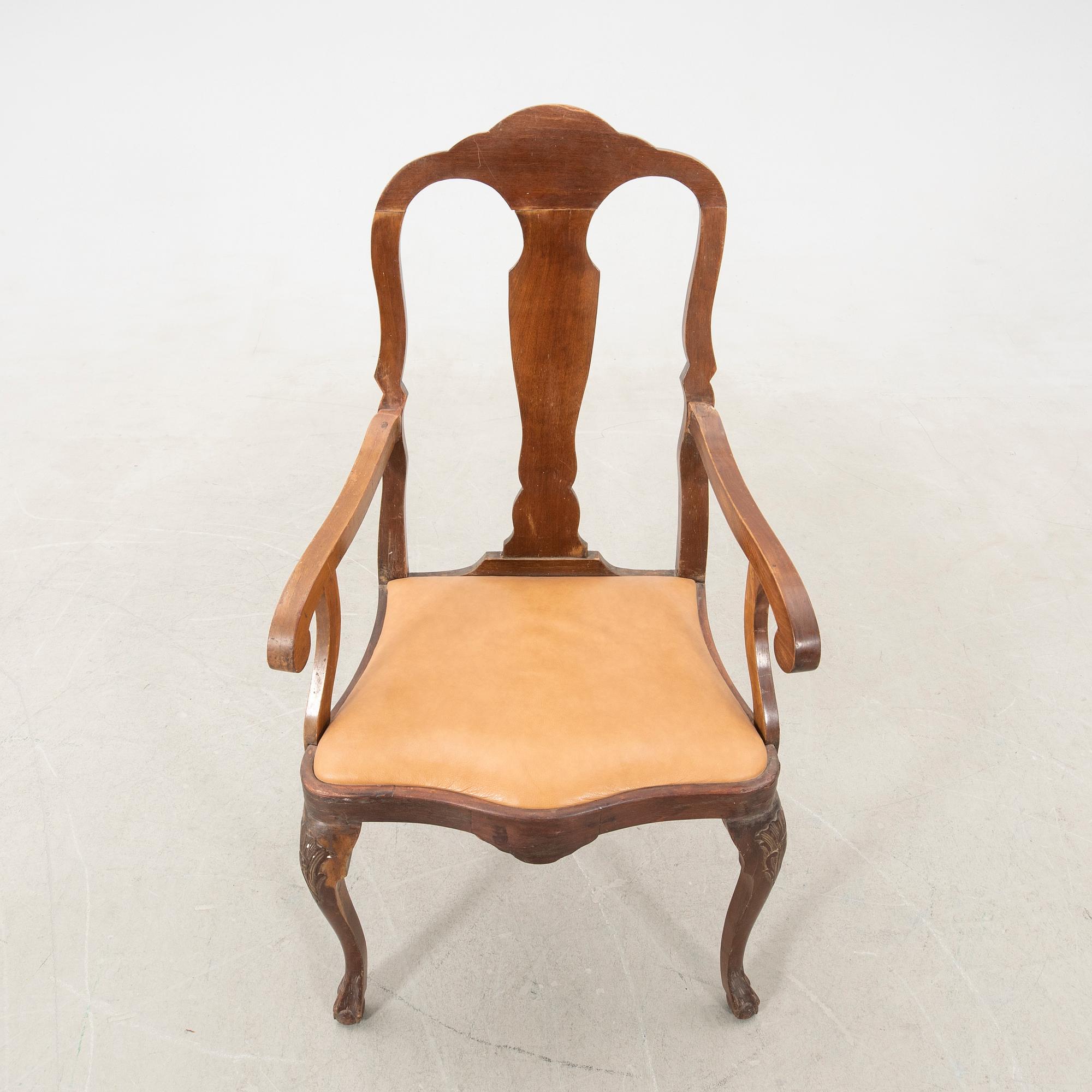 Desk with armchair Louis XV style first half of the 20th century.