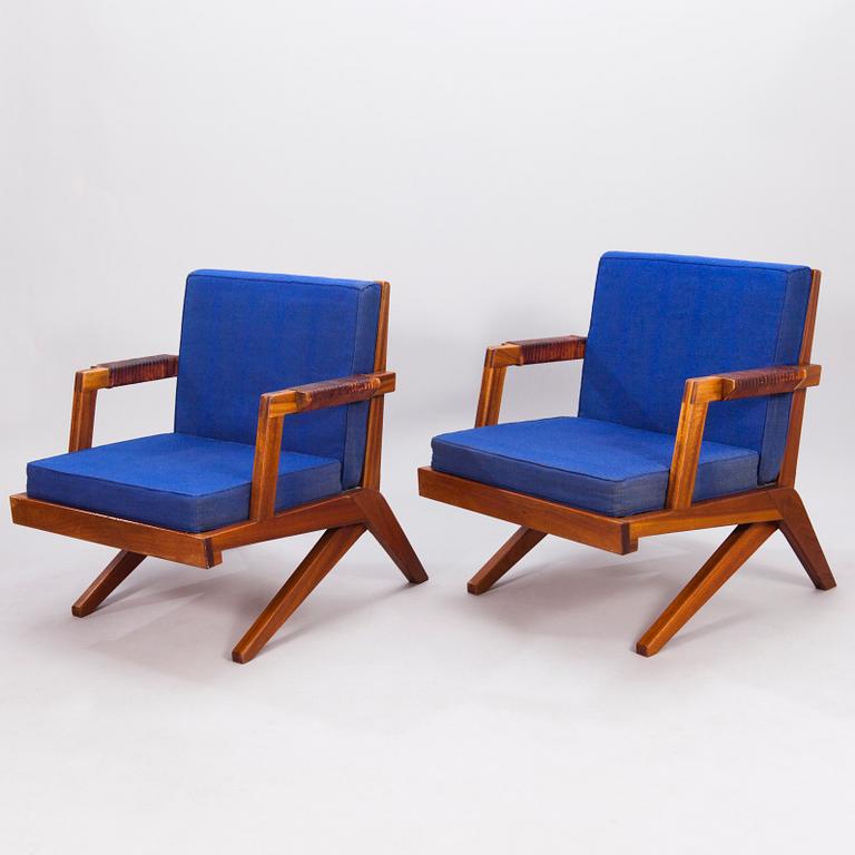 OLAVI HÄNNINEN, A 1960s 'Bumerang' armchairs for HMN Huonekalu Mikko Nupponen, Lahti, Finland.