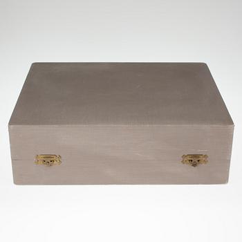 KAFFESERVIS, 4 delar i ursprunglig förvaringslåda. 813 silver. Finska Guldsmeds Ab, Helsingfors 1937. Silvervikt 1650 g.